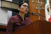 (Dip. Erika Valencia Cardona): La Mujer Libre de Violencia, 5 tipos: Laboral, Hospitalaria, Escolar, Institucional y Digital. (Obligar a parir acostada y/o inmovilizada).