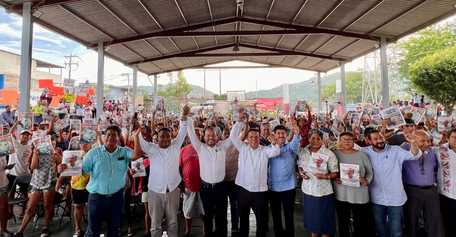 Adan Agusto en cierre Informativa sigue de López Obrador confirma en Asamblea Informativa en magna reunión hoy 27 ags/2023 en Acapulco.