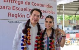 En Lengua Materna ENTREGA DE LIBROS Con Mario Delgado Carrillo, SEP y Evelyn Salgado Pineda Libros Gratuitos y su compromiso con una educación incluyente, que abrace nuestras lenguas y con sentido social