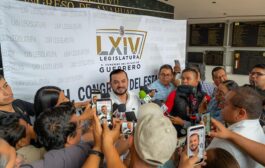 Las personas servidoras públicas del Poder Judicial Estatal, nadie podrá ganar más qué la Presidenta. Avala SCJN Reforma al Poder Judicial en Guerrero; corregirán observaciones.