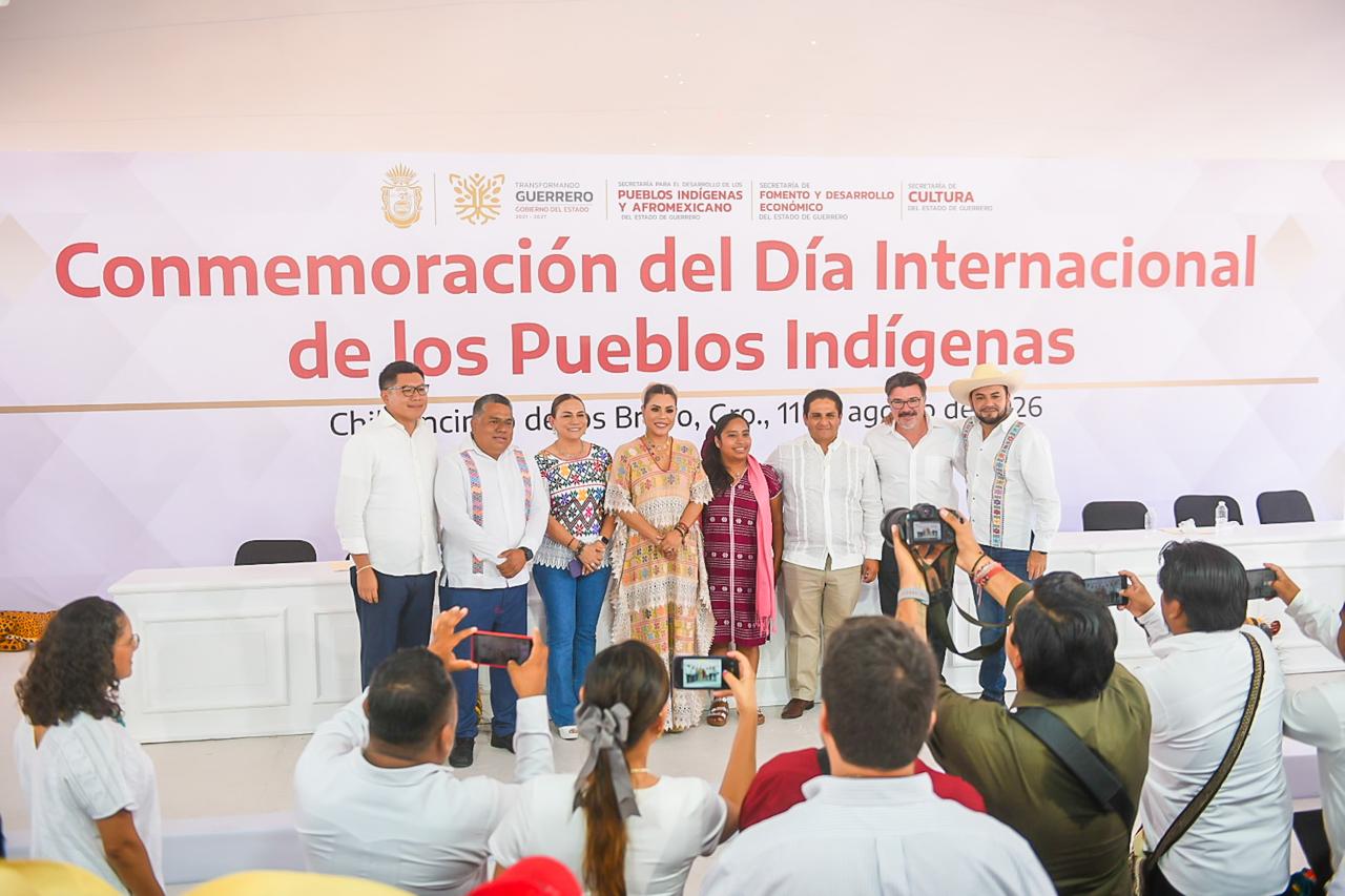 Acompañaron a Evelyn Salgado Pineda, Gobernadora; Los diputados Joaquín Badillo Escamilla y Alejandro Carabias Icaza; DÍA INTERNACIONAL DE LOS PUEBLOS INDÍGENAS.
