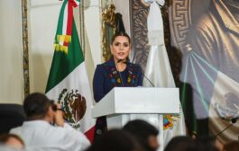 GUERRERO;       “cuna de la Patria y corazón de la Soberanía”: Evelyn. Los Verdaderos Guerrerense aquí nacidos llevan en su sangre la Nobleza, Honradez Intelectual Humana destacó el Artista Tras recibir la Presea “Sentimientos de la Nación”.